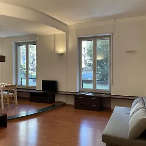 Apartamento Accomodo Mib52 Bivano Sant'ambrogio, Milán