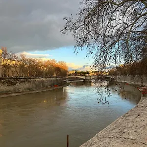 Tiberhaus 2 La Casa Delle Luci E Delle Ombre Сasa de vacaciones Roma